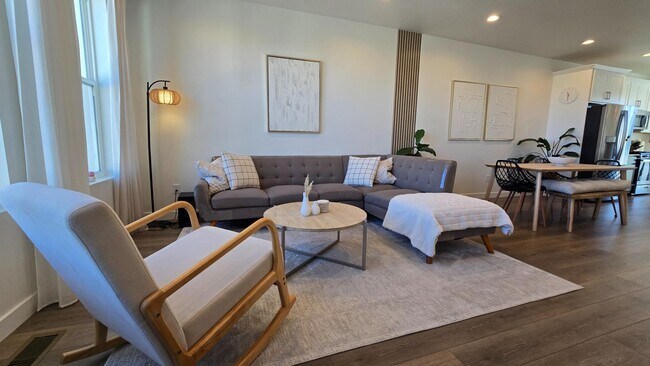 Building Photo - 7003 S Jordan Pkwy W