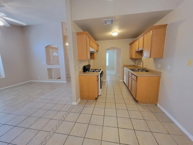 Building Photo - 3605 Tierra Zafiro Dr