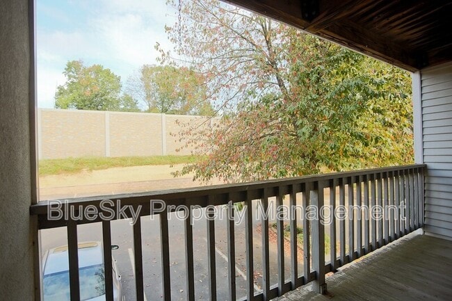 Building Photo - 1243 Cedars Ct