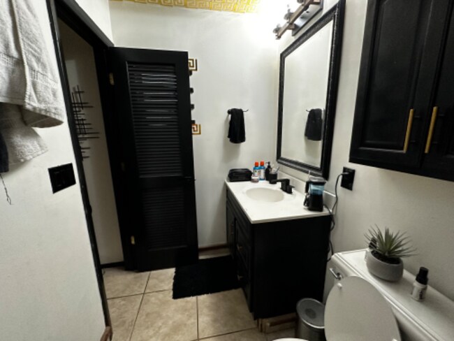 Building Photo - 1621 Sunkist Way