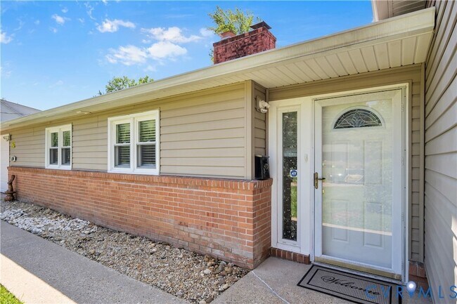Building Photo - 104 Charles Dillard Ln