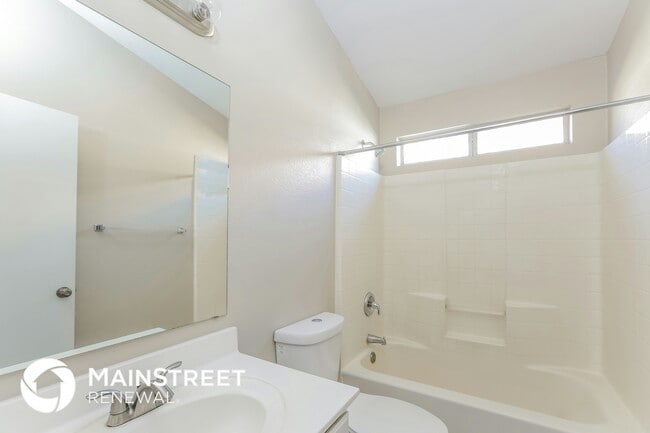 Building Photo - 10464 W Reade Ave