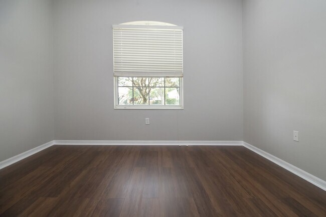 Building Photo - 4 bedroom 3 Bath Pool home in Lakewood Ran...
