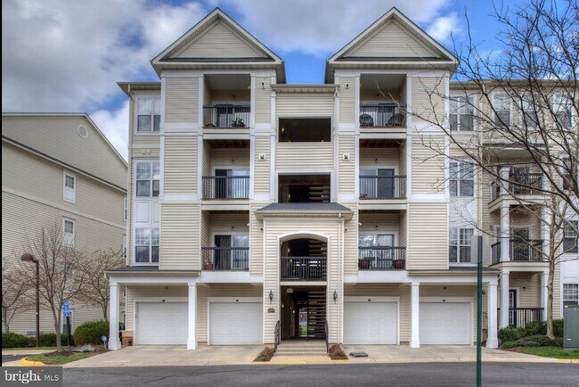 Building Photo - 11377 Aristotle Dr
