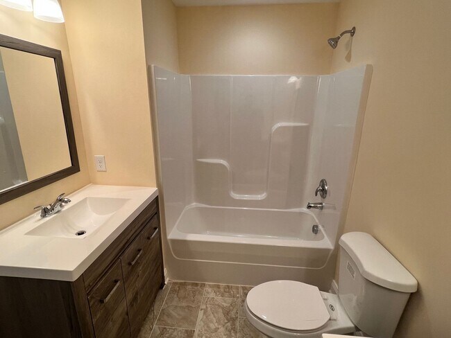 Building Photo - Stunning, Modern 4-Bed / 2.5-Bath Home for Rent – Less Than 20 Minutes to Downtown!