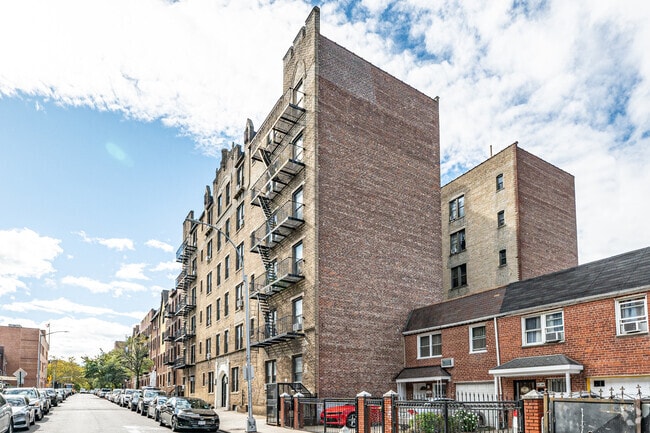 Building Photo - 3230 93rd St