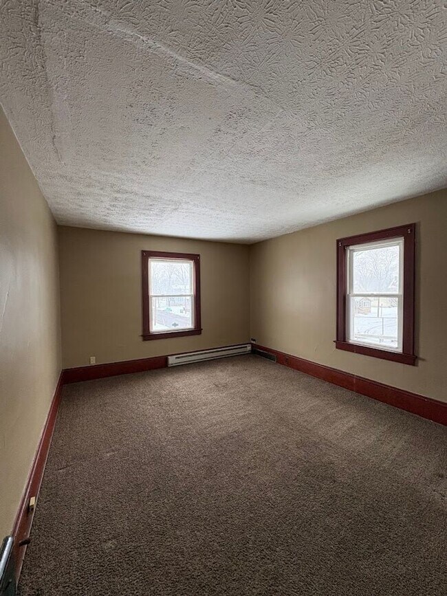 Building Photo - California Triplex