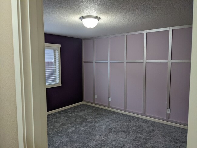 Building Photo - Beautiful 3 bedroom