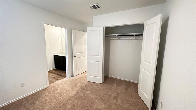 Building Photo - 606 Arnage Dr