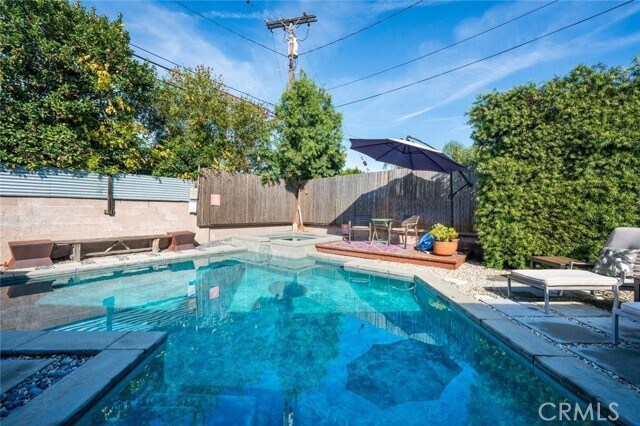 Building Photo - 12543 Hartland St