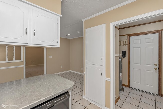 Building Photo - 2637 Brown St