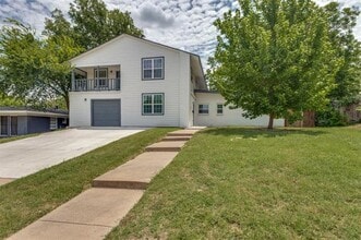 Building Photo - 5425 Waltham Ave