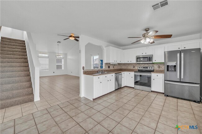 Building Photo - 4205 Thunder Creek Dr