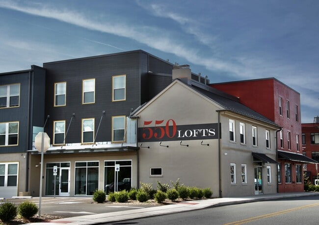 Building Photo - 550 New Holland Ave