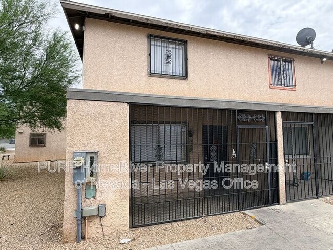 Building Photo - 3503 Rio Robles Dr