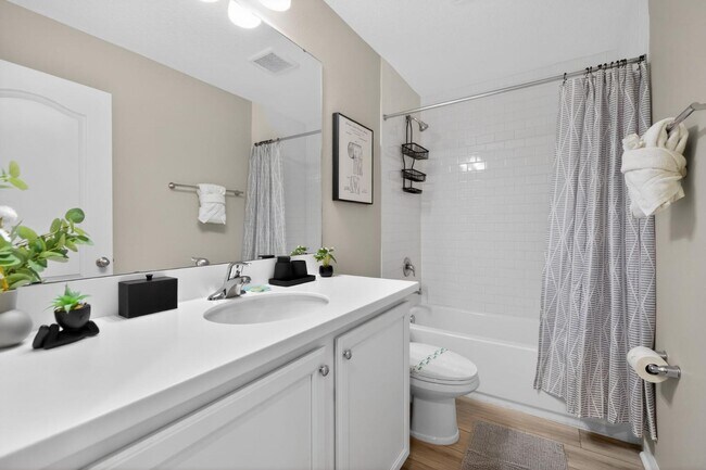 Building Photo - 700 Benoi Dr