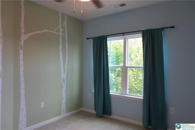 Building Photo - 2407 Cook Dr