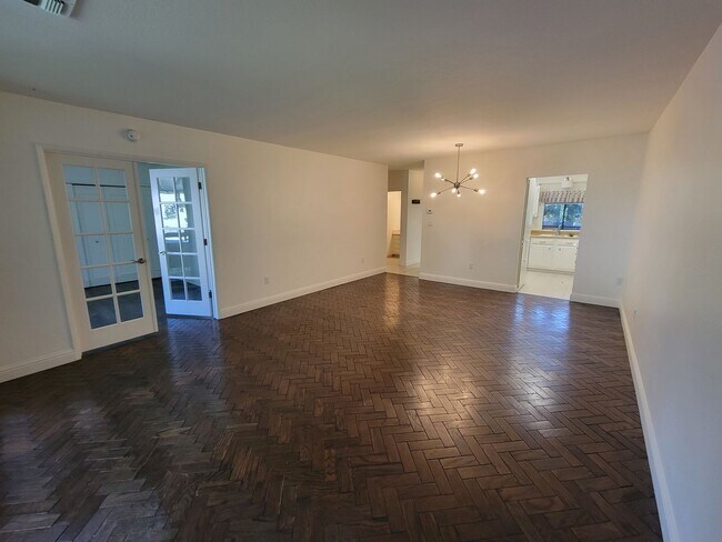Primary Photo - Stylish 2 Bed 1 Bath Midtown Apartment