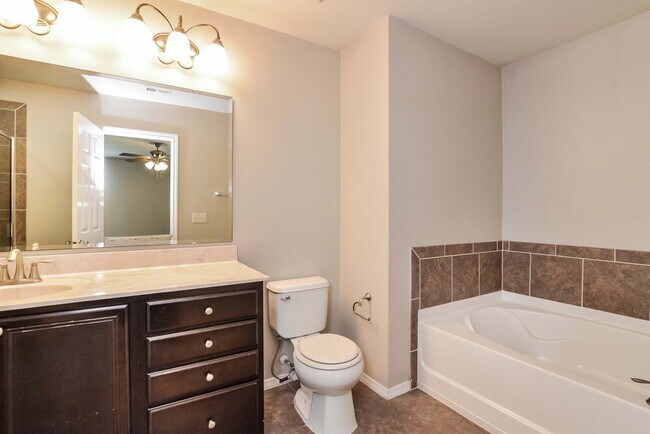 Building Photo - 2857 Breezy Meadow Rd