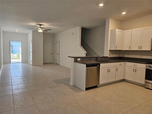 Building Photo - 8309 Crescent Oaks Dr