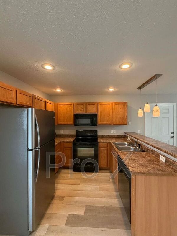 Building Photo - 4506 E Chipmunk Ln