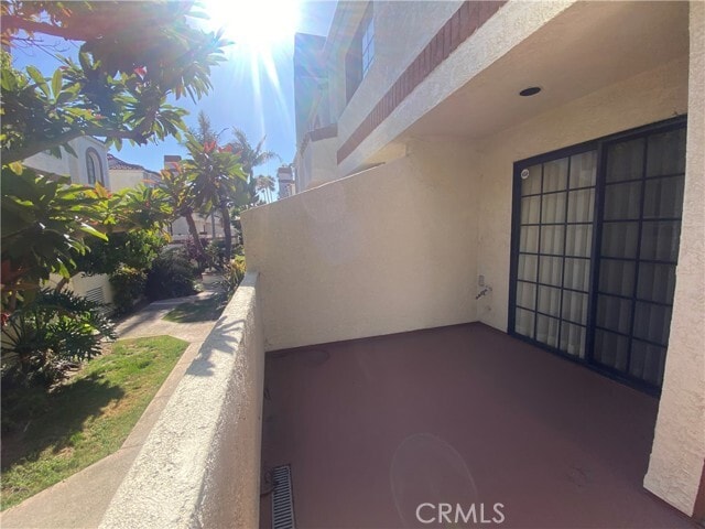 Building Photo - 2931 Plaza del Amo