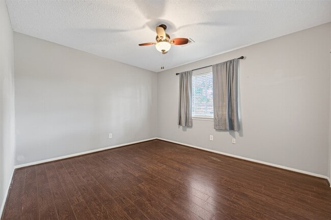 Building Photo - 7814 Millbrook Dr