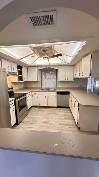 Building Photo - 314 Duncan Ln