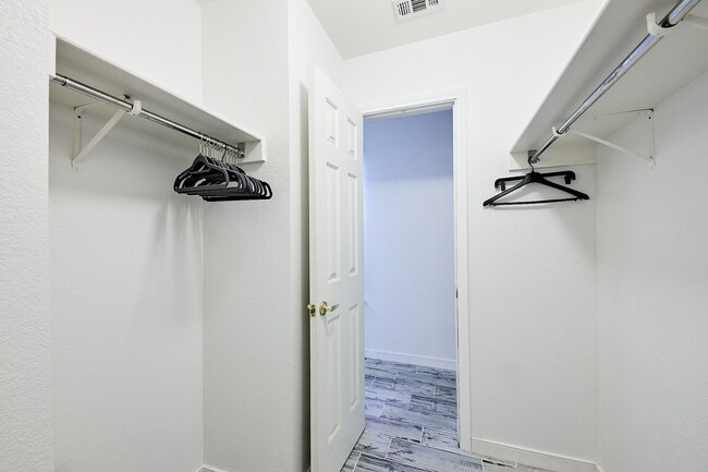 Building Photo - 7205 Alegre Pass