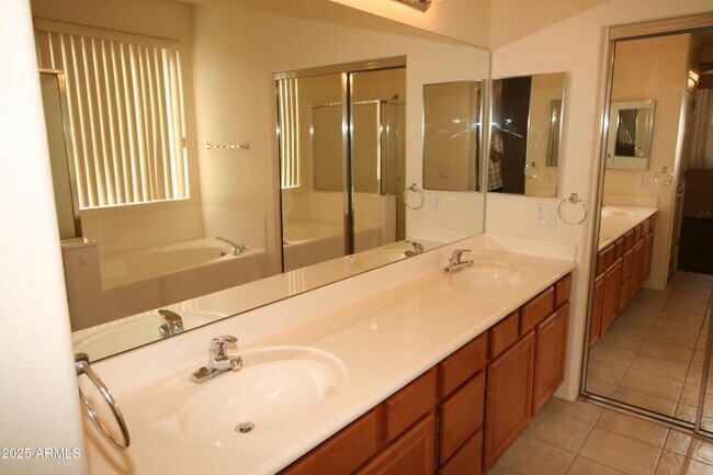 Building Photo - 14298 W Verde Ln