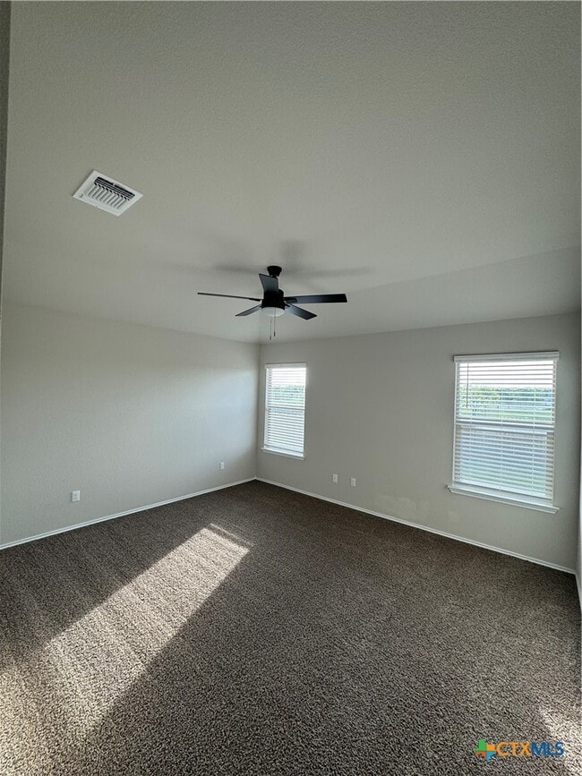 Building Photo - 402 Stone Vly Rd