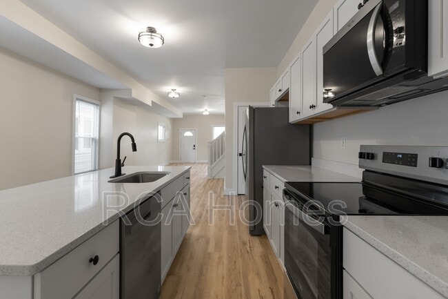 Building Photo - 238 Eastern Ave