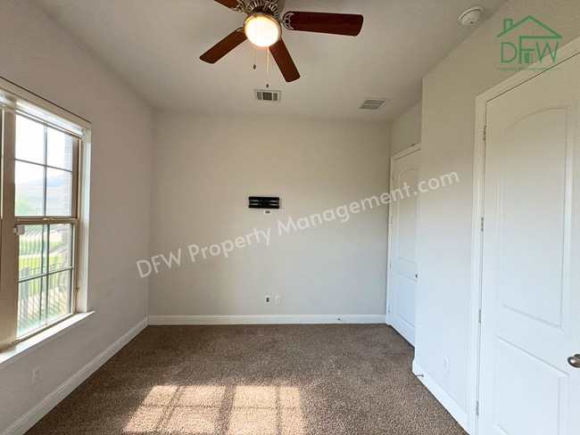 Building Photo - Modern Comfort Meets Style in the Heart of Euless – 3 Bed, 2 Bath Home with Premium Finishes!