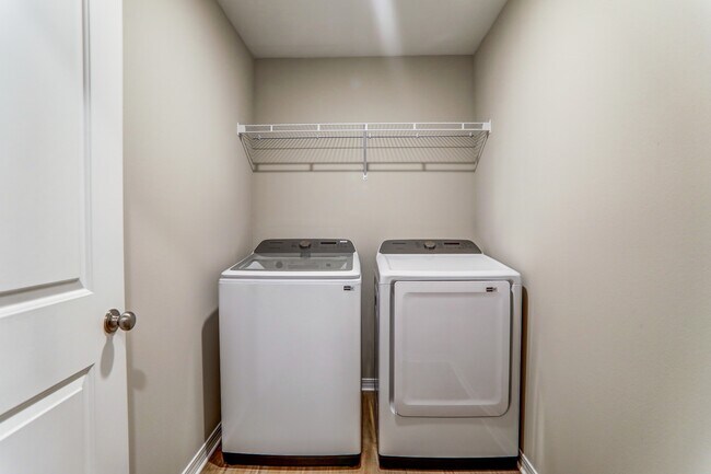 Building Photo - 197 Treadstone Wy