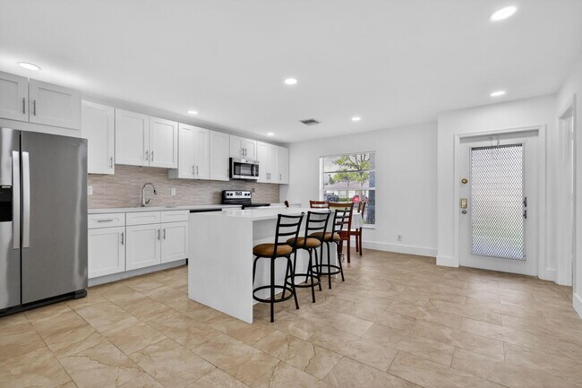 Building Photo - 5093 Privet Pl