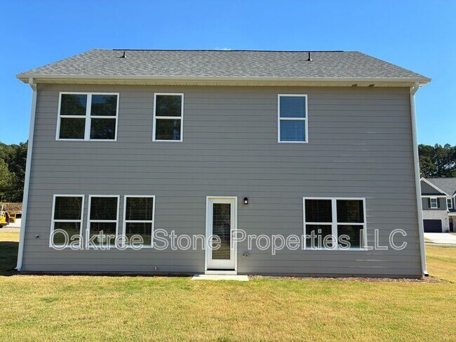 Building Photo - 3378 Skyland Dr