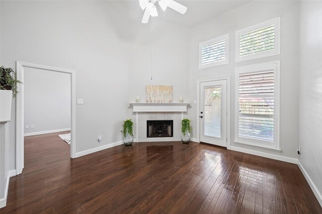 Building Photo - 2351 Summit Way Ct