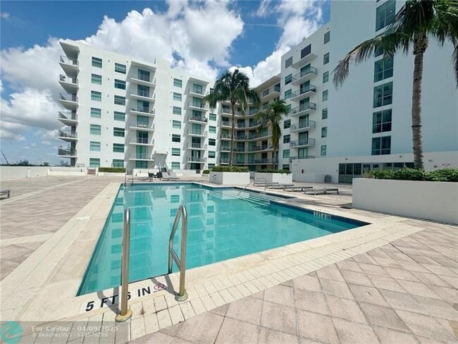 Building Photo - 140 S Dixie Hwy