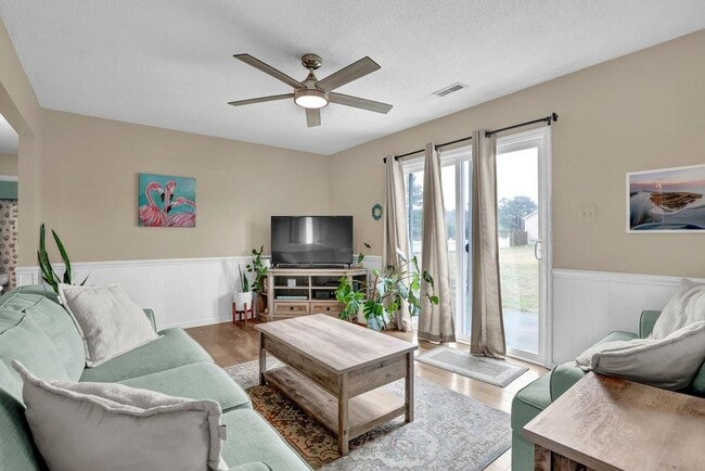 Building Photo - 1714 Old Folkstone Rd