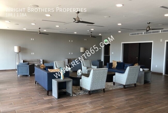 Building Photo - 333 W Depot Ave