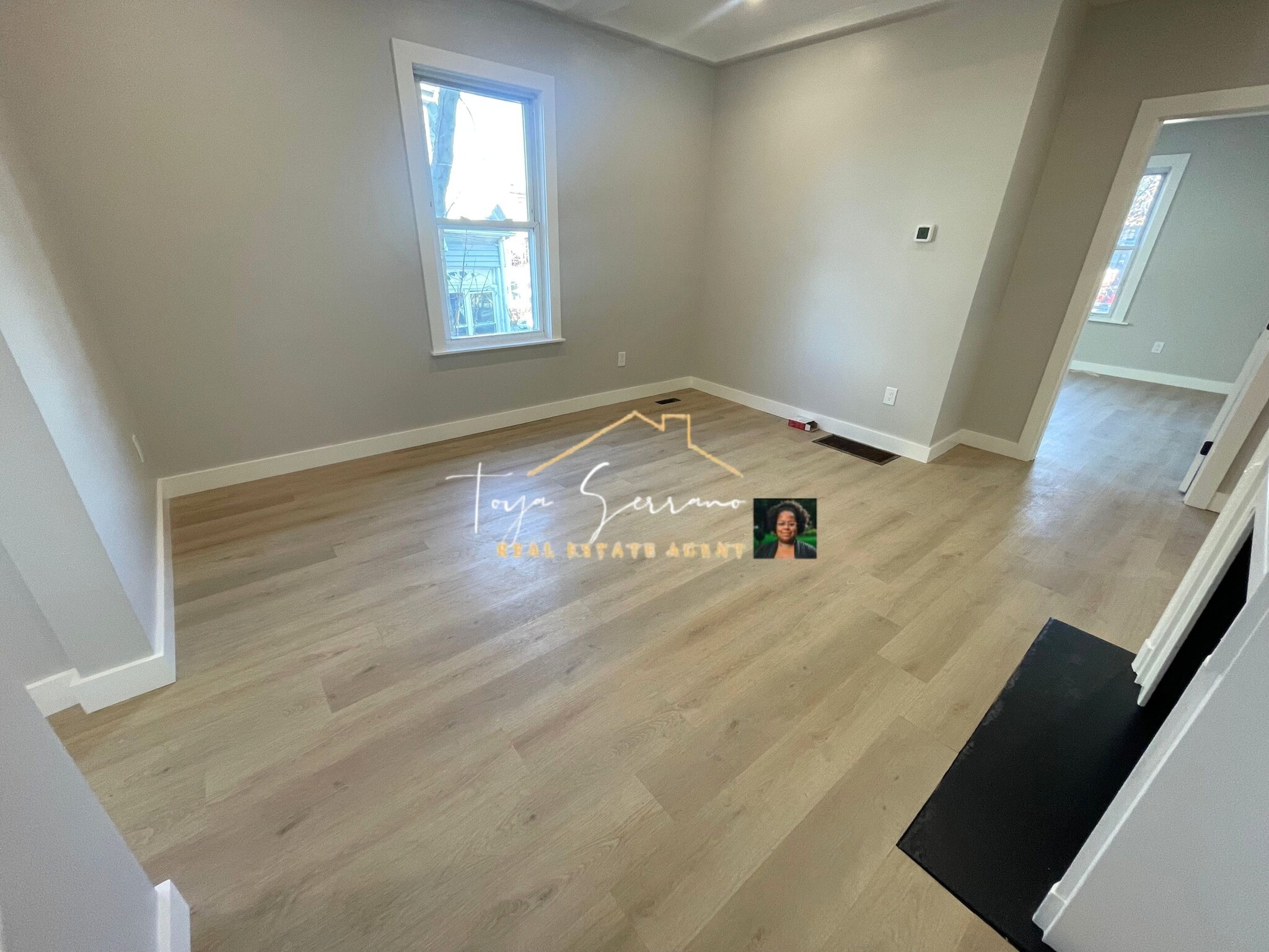 Building Photo - 19 Gordon St