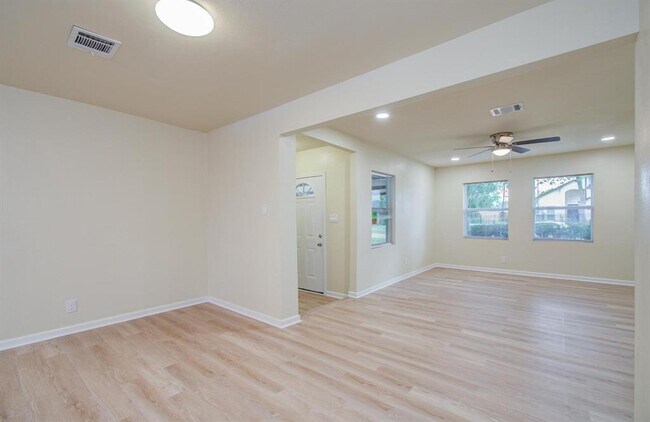 Building Photo - 6510 Cherrydale Dr