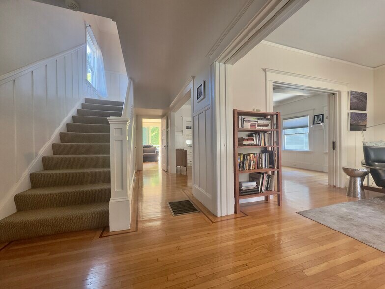 Building Photo - 538 Chetwood St