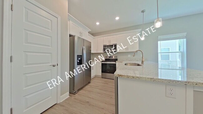 Building Photo - 844 Fairview Dr