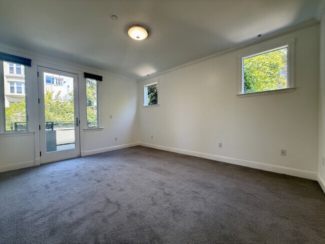 Building Photo - 3316 California St