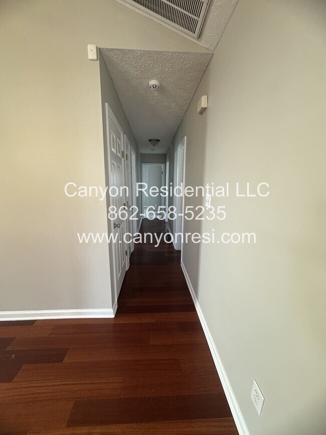 Building Photo - 1435 Oldstead Dr