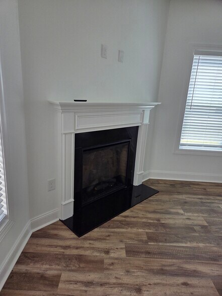 Building Photo - 632 Abigail Taylor Dr