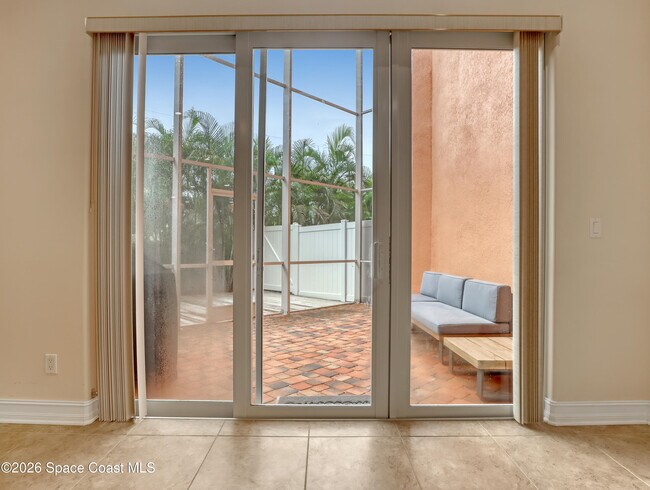 Building Photo - 118 Mediterranean Way