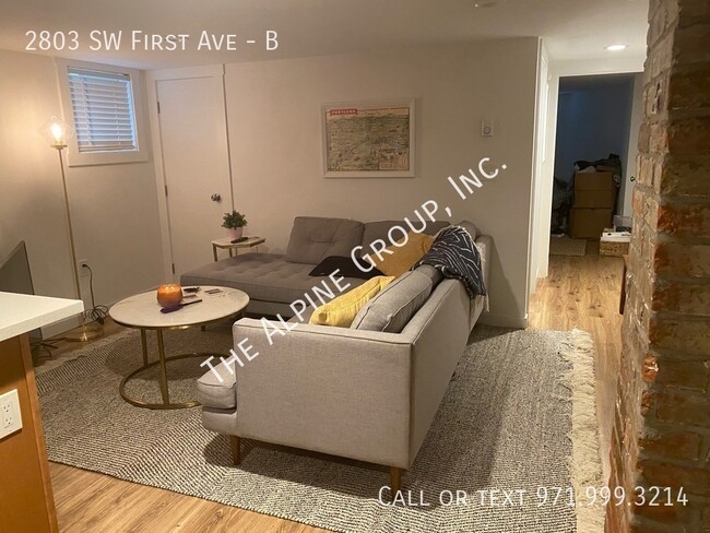 Building Photo - Charming 1 Bed in SW Portland!