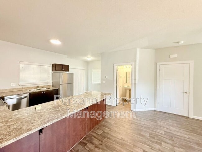 Building Photo - 12600 NE 49th St